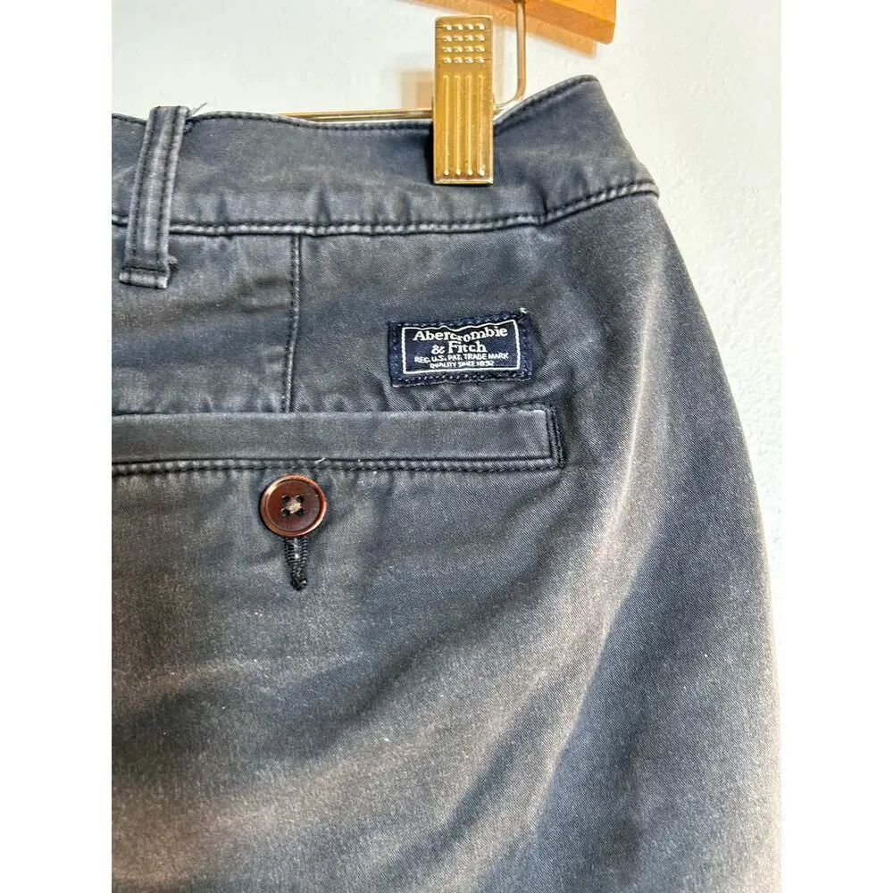 ABERCROMBIE & FITCH Boy’s Navy Bermuda Shorts / Size: W26